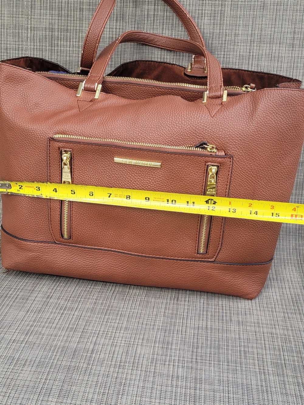 Steve Madden Leather Tote with Gold Accents - Women's Handbag - Picture 3 of 9